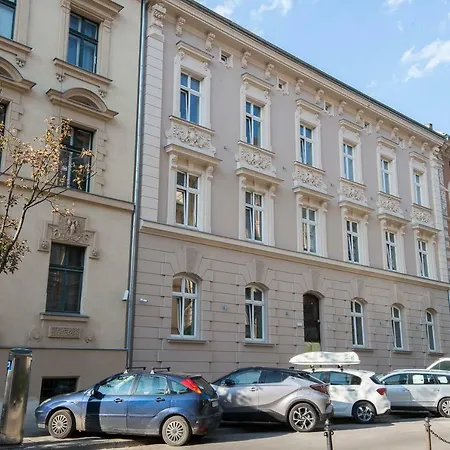 Apartment Caput Mundi *